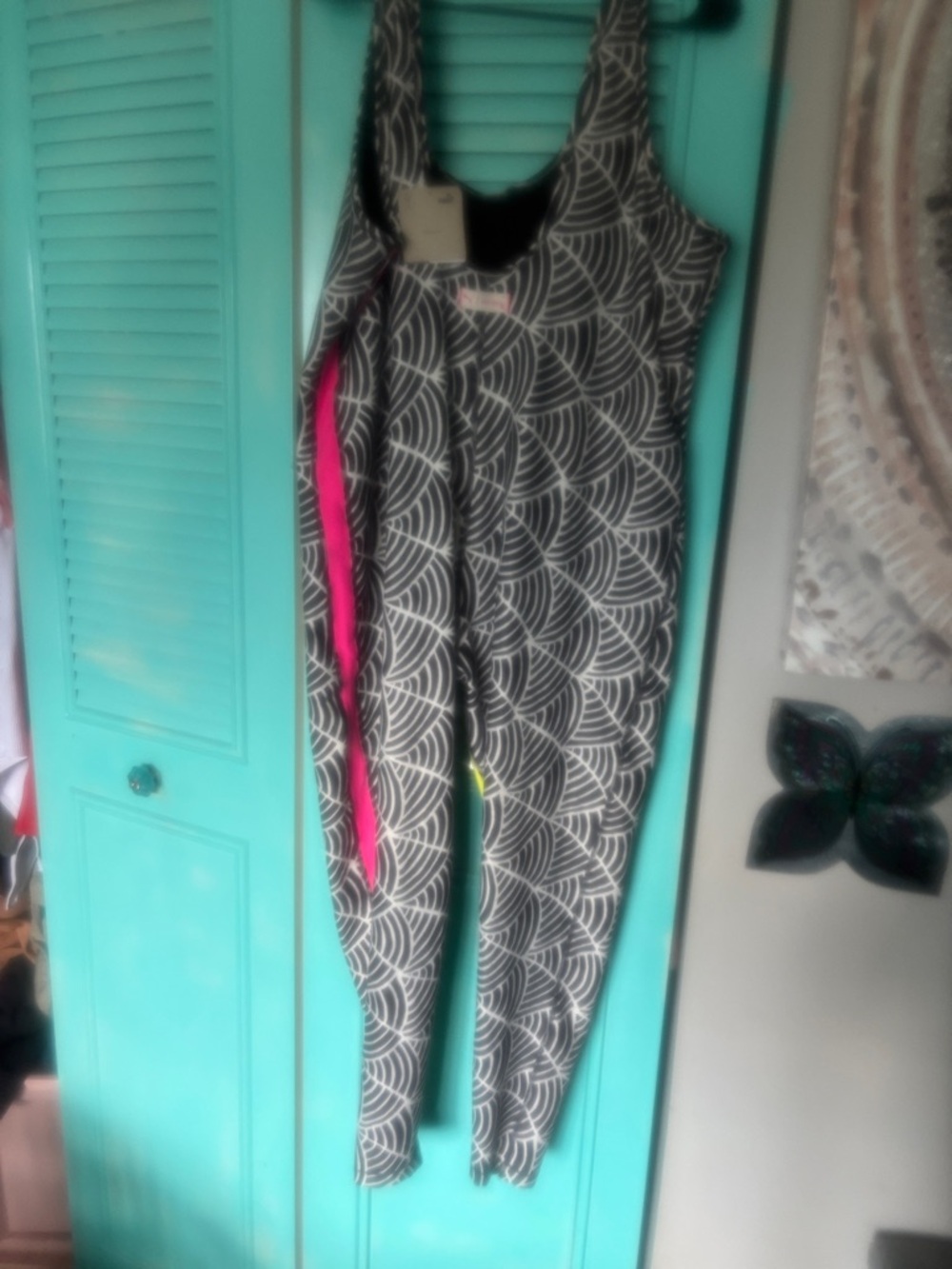 Puma Black & White Geometric Leggings with Yellow Trim - Picture 2 of 4